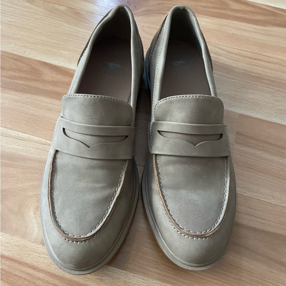 loafers